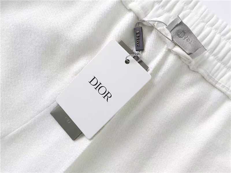 CD Embroidered knit design