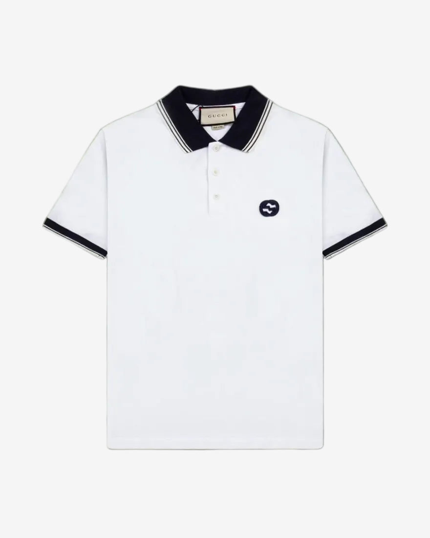 Contrast collar with patch embroidery