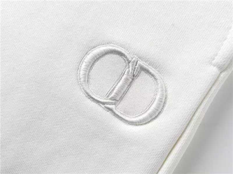 CD Embroidered knit design