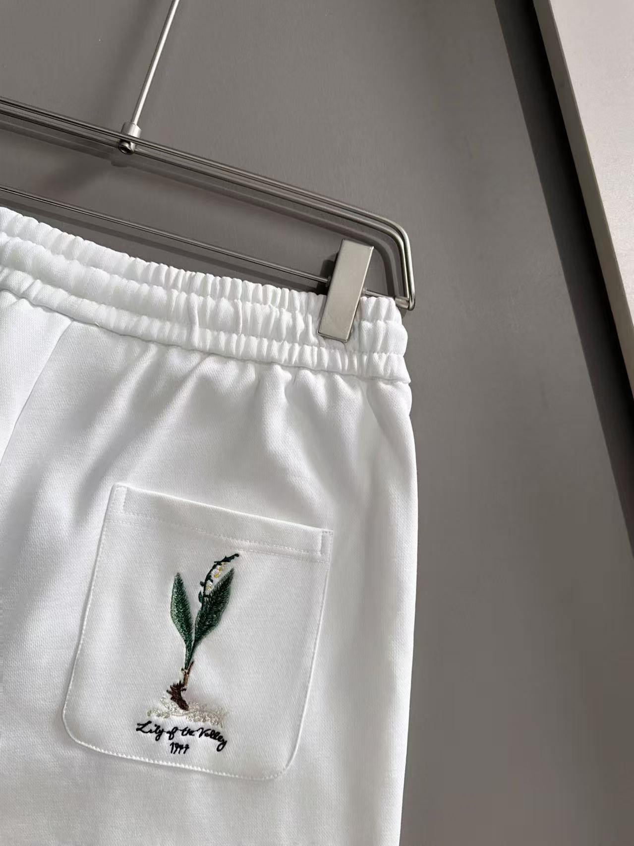 CD Double-sided embroidery