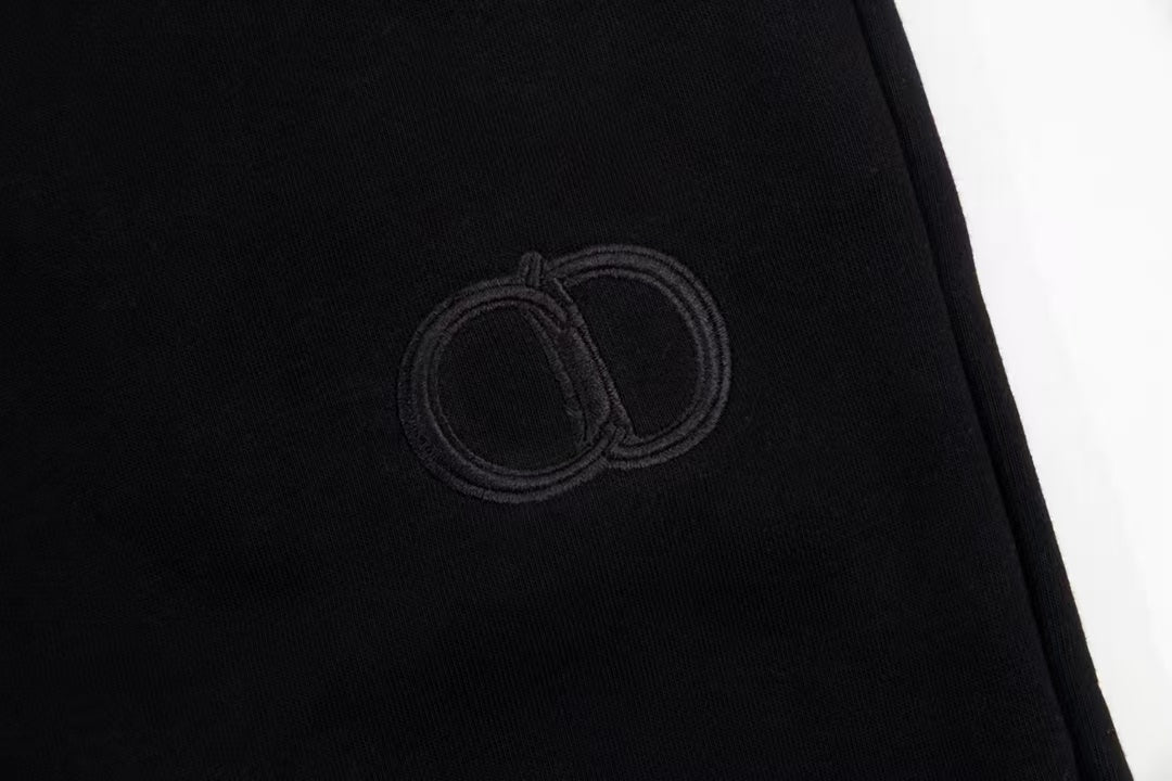CD Embroidered knit design